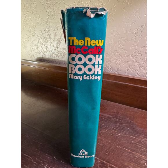 Vintage 1973 The New McCall's Cookbook Mary Eckley First Edition Hardcover - Picture 2 of 10